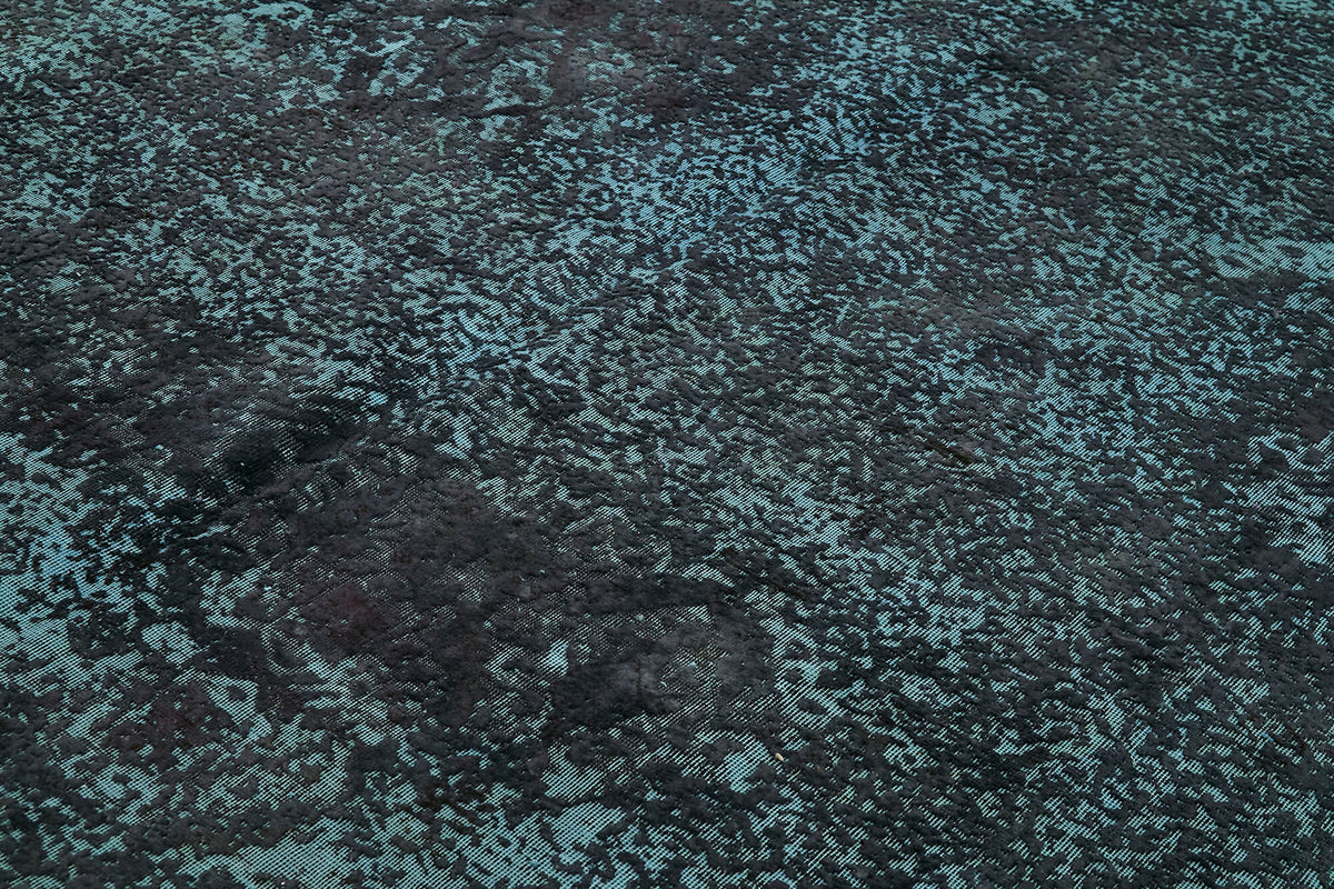 Zelko Overdyed Petrol Mavisi ve Antrasit Soyut Dokuma Modern Halı 295x368 cm – mekânda kullanım