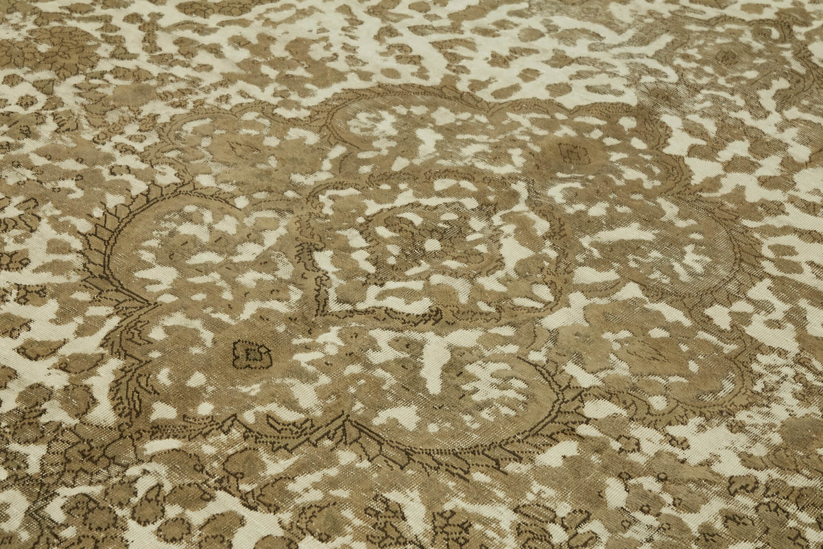 Rusvo Bej ve Kahverengi Madalyon Desenli Yün Vintage Halı 292x380 cm – mekânda kullanım