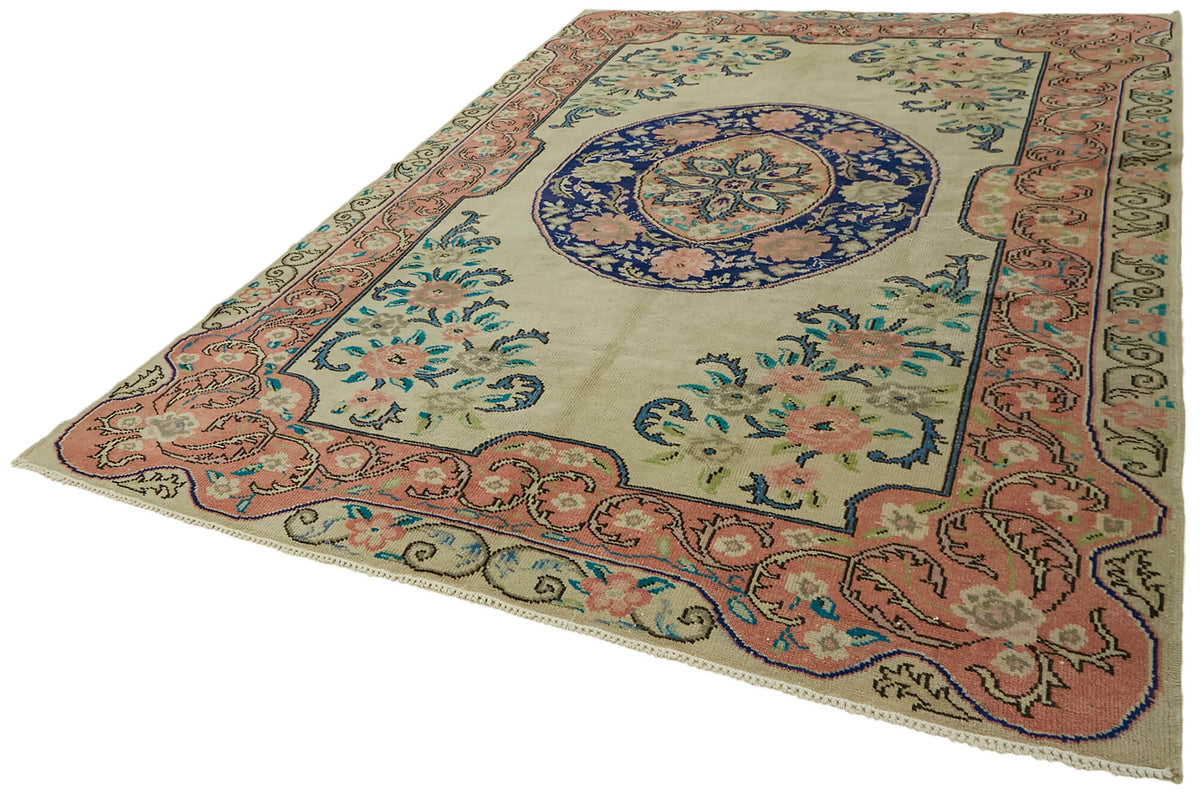 Rusvo Bej Pembe Çiçek Desenli Yün ve Pamuk Vintage Halı 238x330 cm – doku yakın çekim