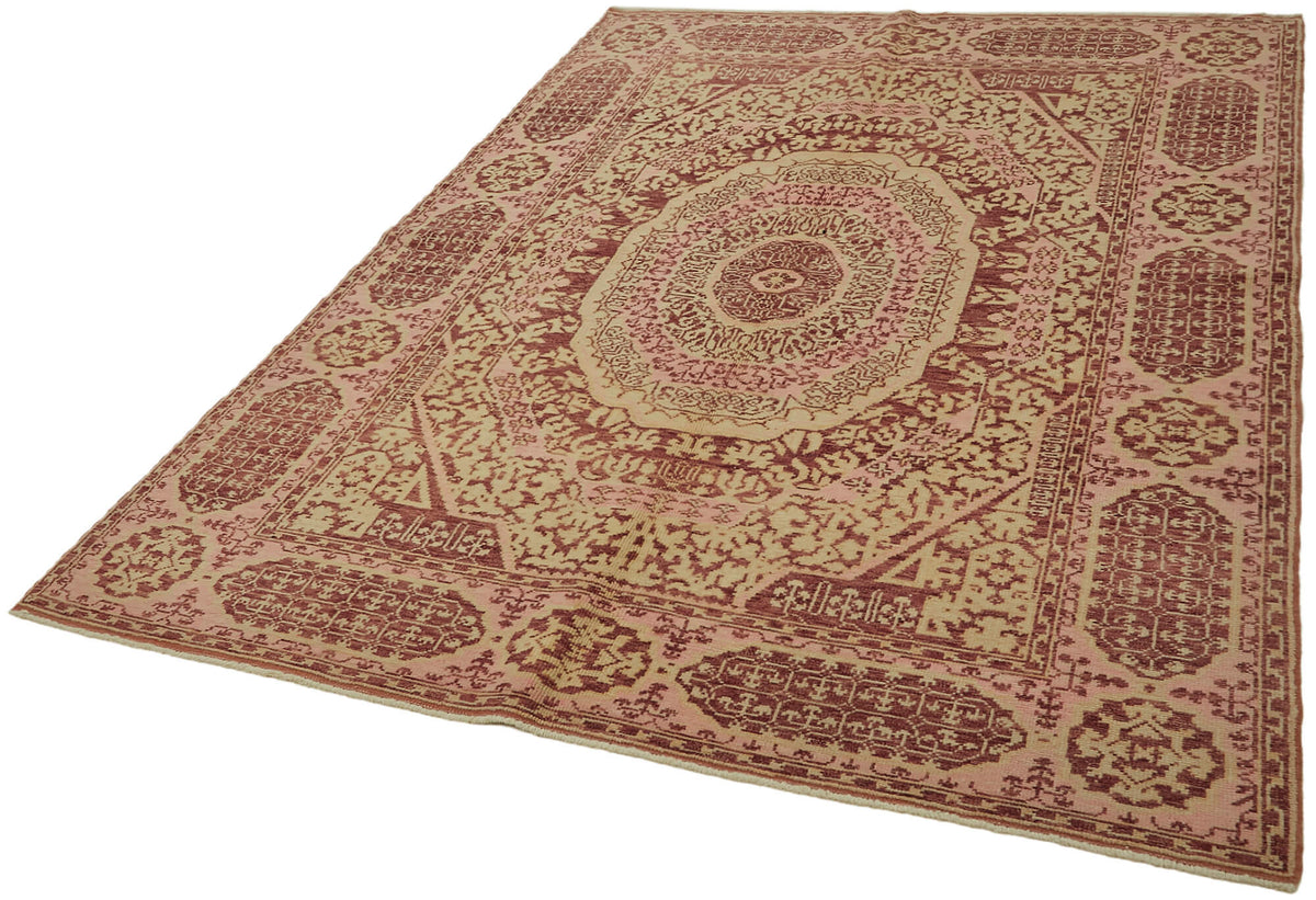 Kavima Pembe Bej Madalyon Göbek Desenli Yün El Dokuma Halı 164x216 cm – doku yakın çekim