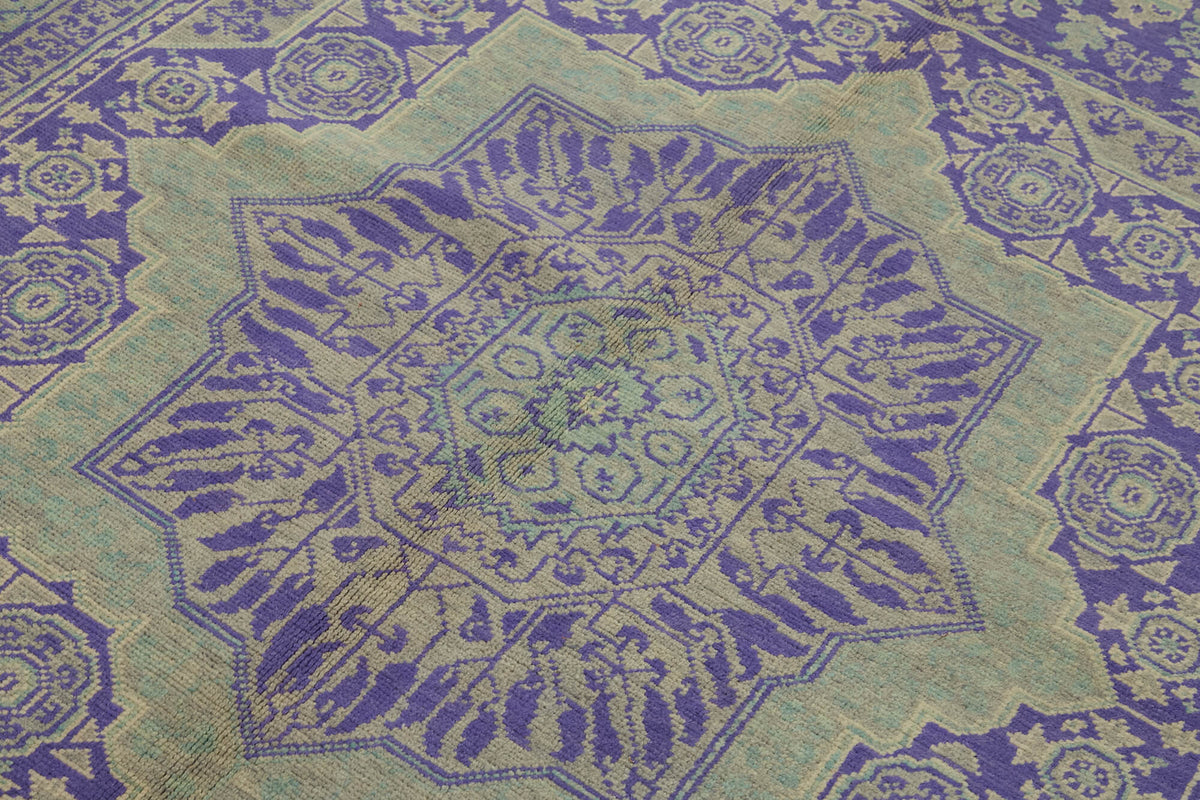 Kavima Mor Bej Madalyon Desenli Yün El Dokuma Uşak Halı 170x248 cm – mekânda kullanım