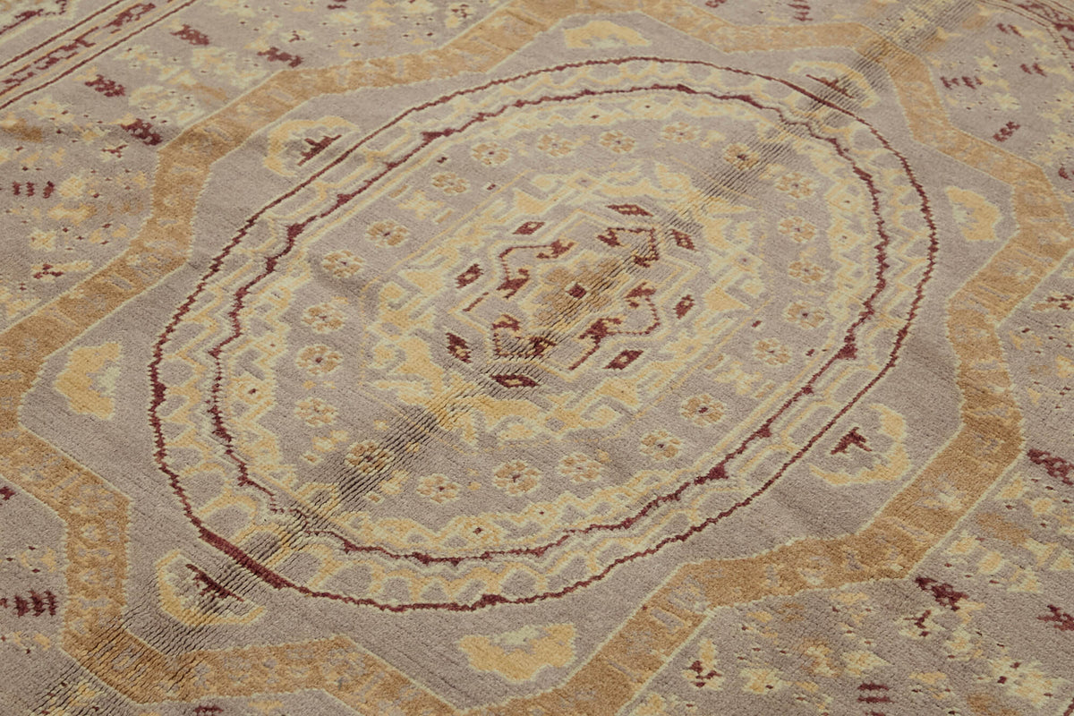 Kavima Bej Gri Madalyon Desenli El Dokuma Halı 212x265 cm – mekânda kullanım