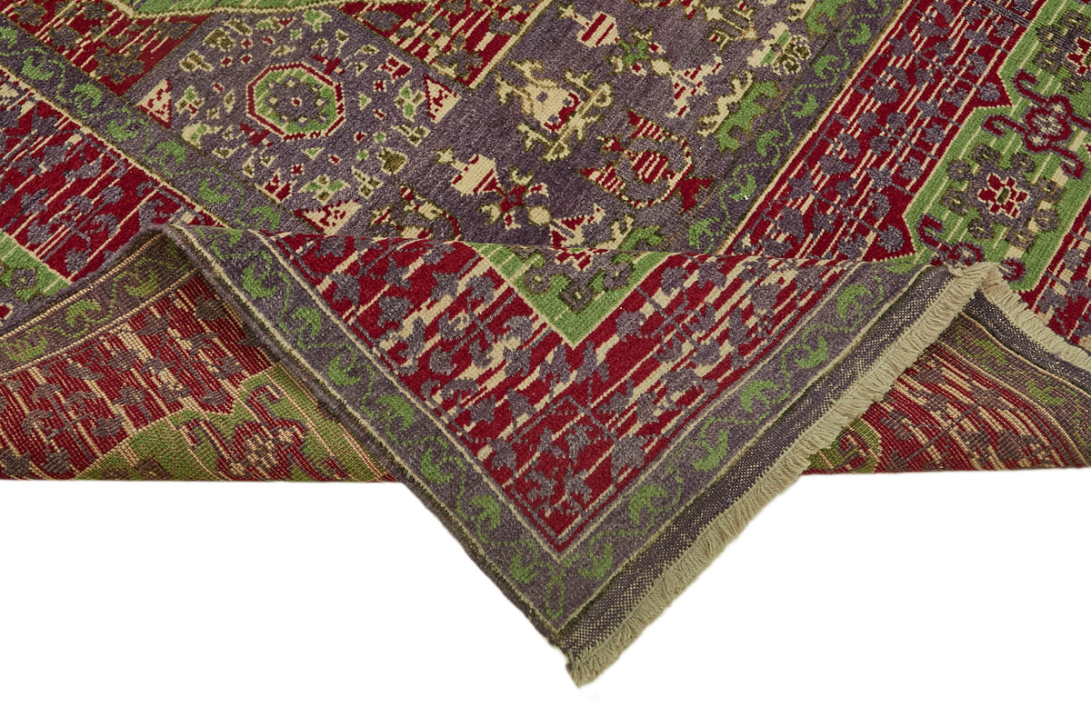 Kavima Vintage Uşak Kırmızı Yeşil Madalyon Desenli El Dokuma Halı 262x340 cm – kenar detayı