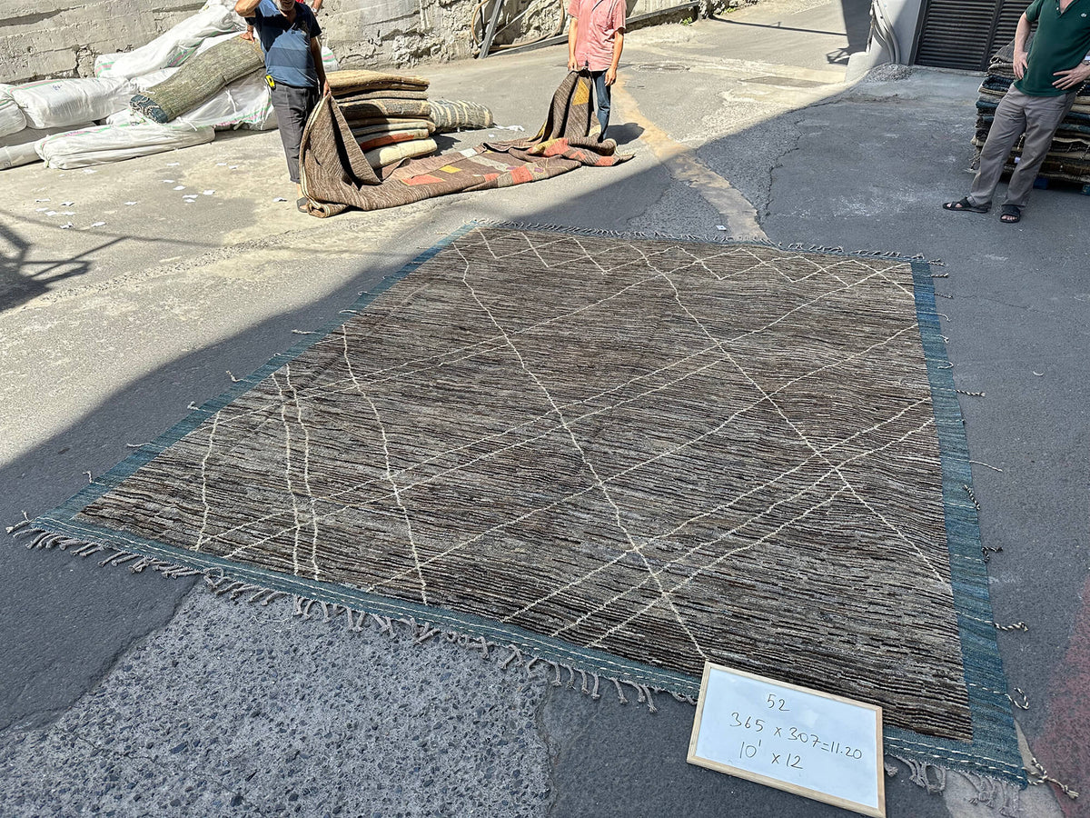 Dromar Kahverengi Beyaz Geometrik Desenli Modern El Dokuma Halı 307x365 cm