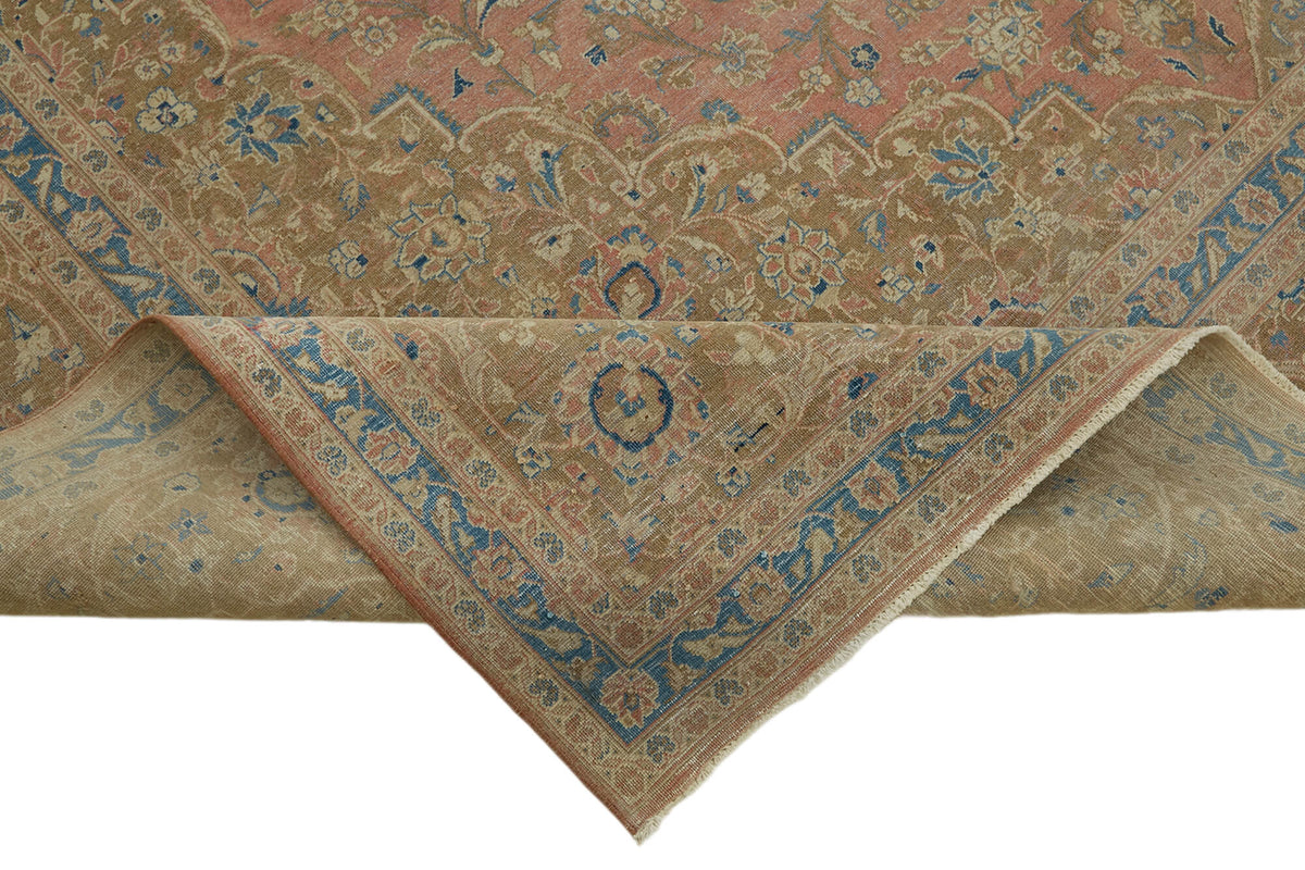 Rusvo Bej ve Açık Mavi Madalyon Desenli Vintage Halı 304x491 cm – kenar detayı