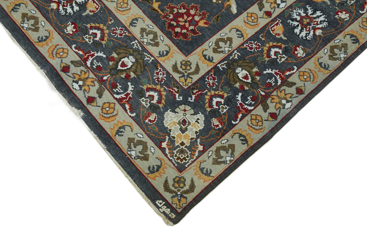 Rusvo Kırmızı Vintage Halı Antrasit Gri Zeminli 245x368 cm – detay görünümü