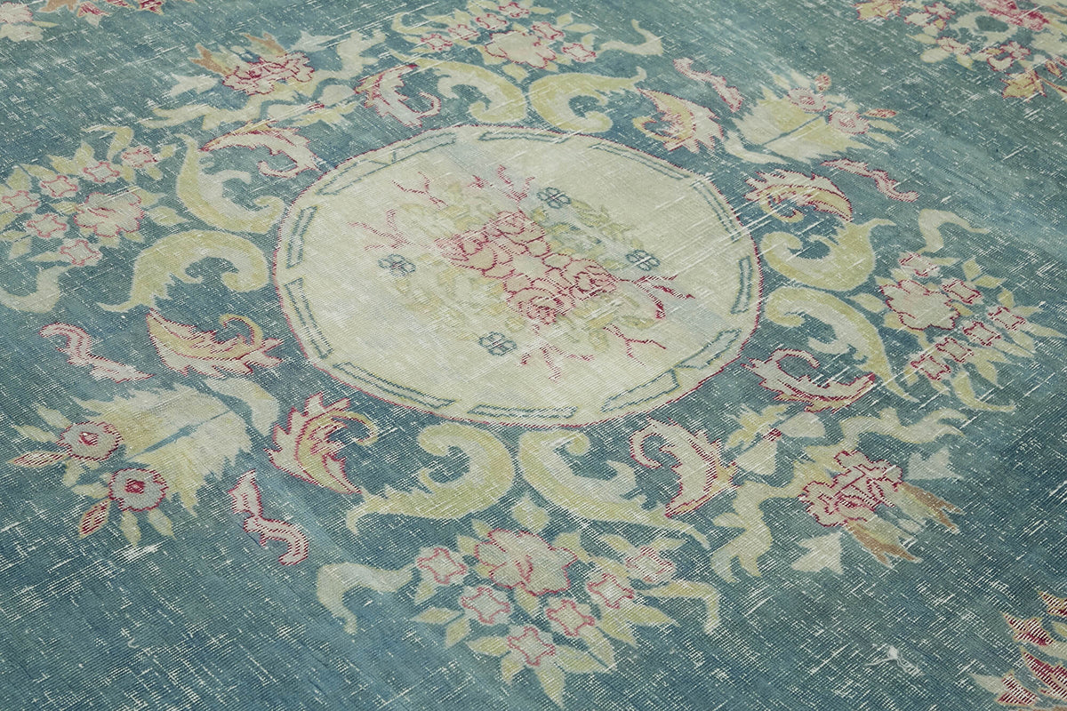 Rusvo Vintage Turkuaz Bej Madalyon Desenli El Dokuma Halı 278x302 cm – mekânda kullanım