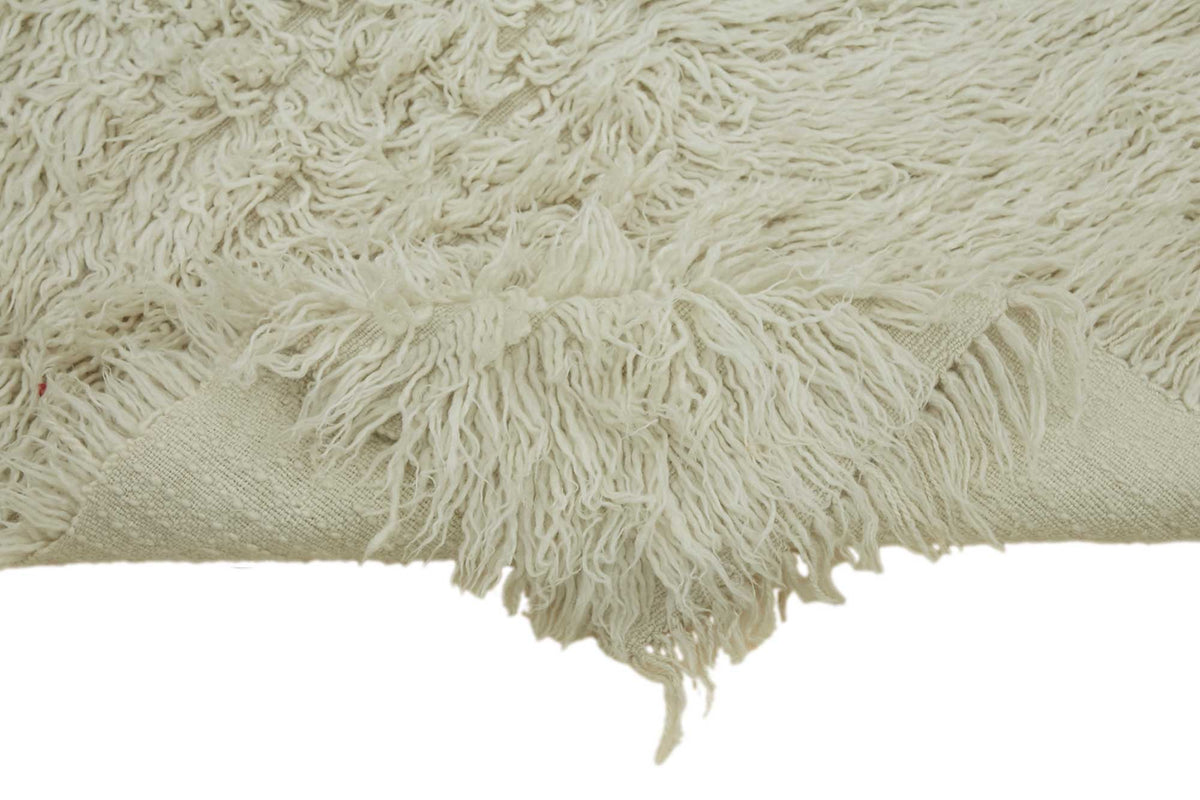 Timvi Düz Yeşil Halı Seçeneği Ekru Beyaz Tulu Yolluk 85x220 cm – kenar detayı