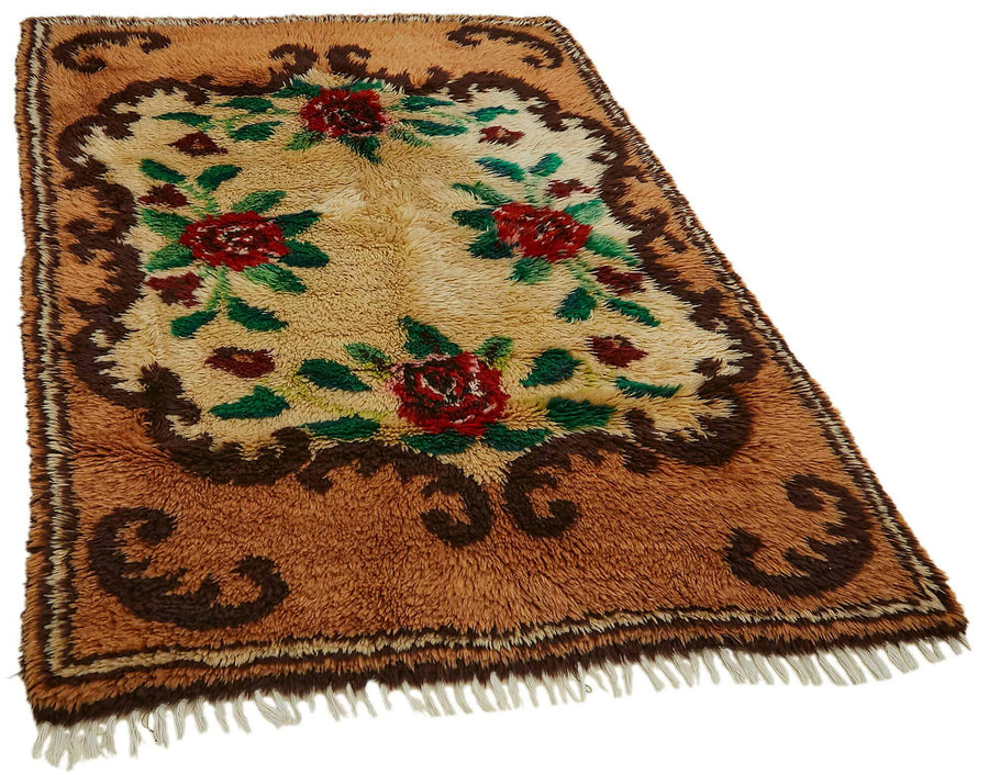Timvi Dunkelbrauner Teppich: Grüner und Roter Tulu mit Blumenmuster 134x200 cm – Gesamtansicht