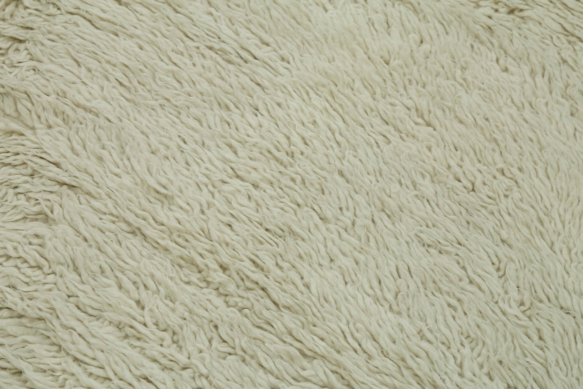 Timvi Bej Yeşil Düz Modern El Dokuma Halı 113x200 cm – mekânda kullanım