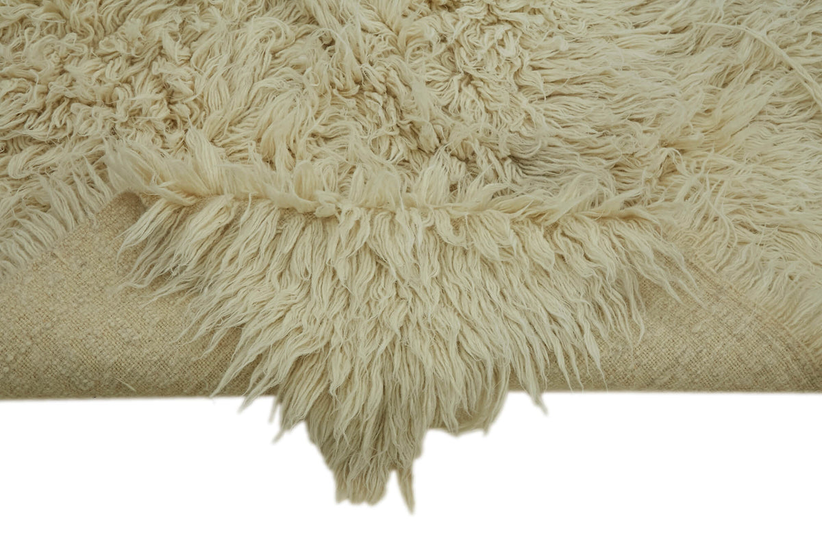 Timvi Bej Yeşil Düz Modern Vintage Shaggy El Dokuma Halı 151x202 cm – kenar detayı