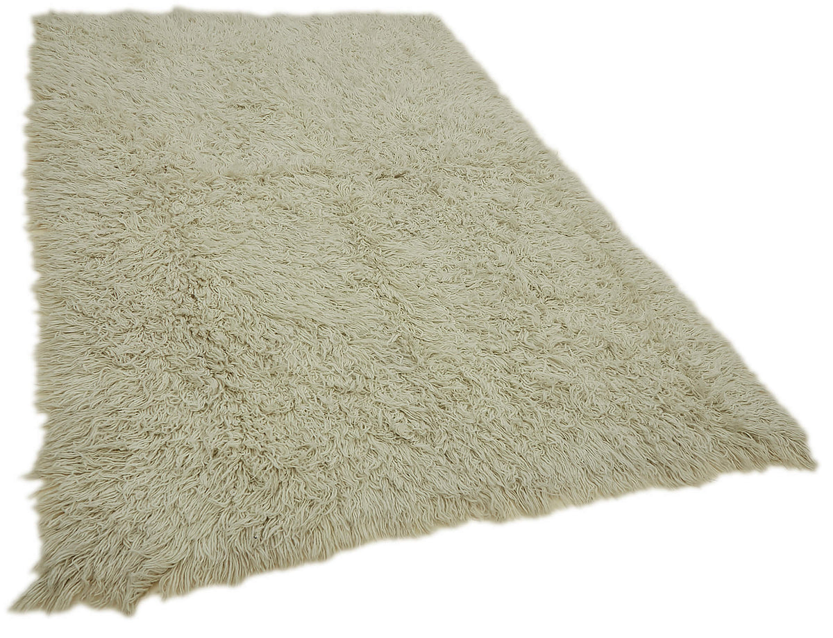 Timvi Düz Yeşil Halı Bej Rengi Shaggy Dokuma 153x235 cm – genel görünüm