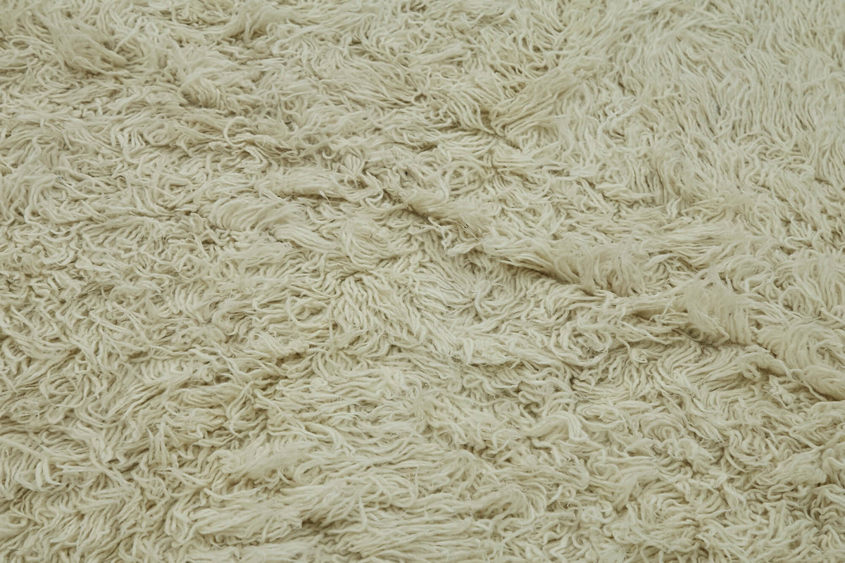Timvi Düz Yeşil Halı Bej Rengi Shaggy Dokuma 153x235 cm – mekânda kullanım