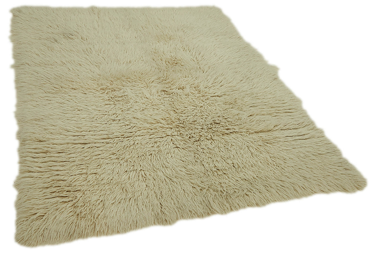 Timvi Desensiz Düz Yeşil ve Bej Tonlarda Vintage Tulu Halı 152x196 cm – genel görünüm