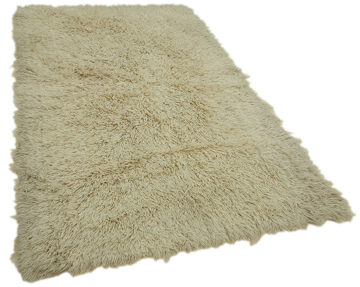 Timvi Bej Yeşil Düz Modern Shaggy El Dokuma Halı 140x230 cm – genel görünüm