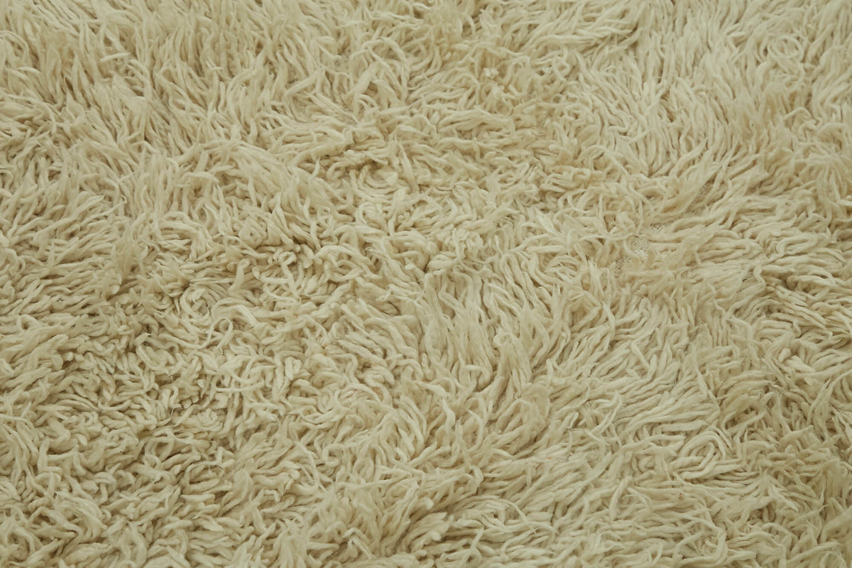 Timvi Bej Yeşil Düz Modern Shaggy El Dokuma Halı 140x230 cm – mekânda kullanım