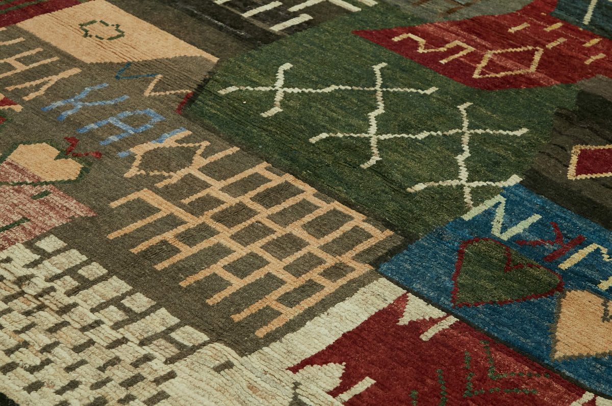 Dromar Geometrik Desenli Kahverengi Zeminli Modern Halı 303x420 cm – mekânda kullanım