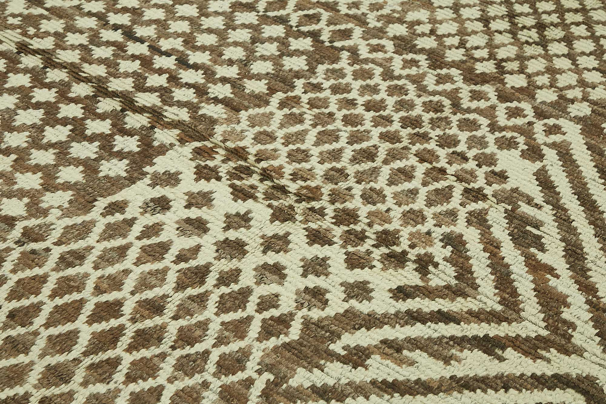 Dromar Kahverengi Bej Geometrik Yün El Dokuma Modern Halı 264x355 cm – mekânda kullanım