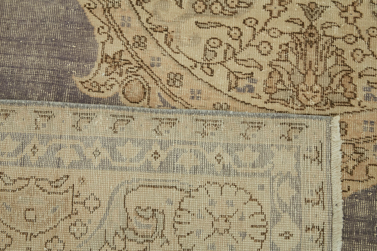 Rusvo Gri Bej Madalyonlu Vintage El Dokuma Halı 247x338 cm – arka yüz görünümü