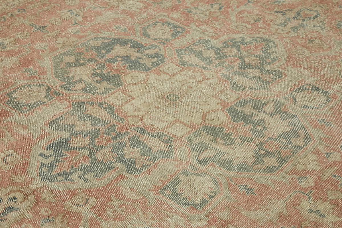 Rusvo Bej Halı Eskitme Yüzeyli Klasik El Dokuma 267x390 cm – mekânda kullanım