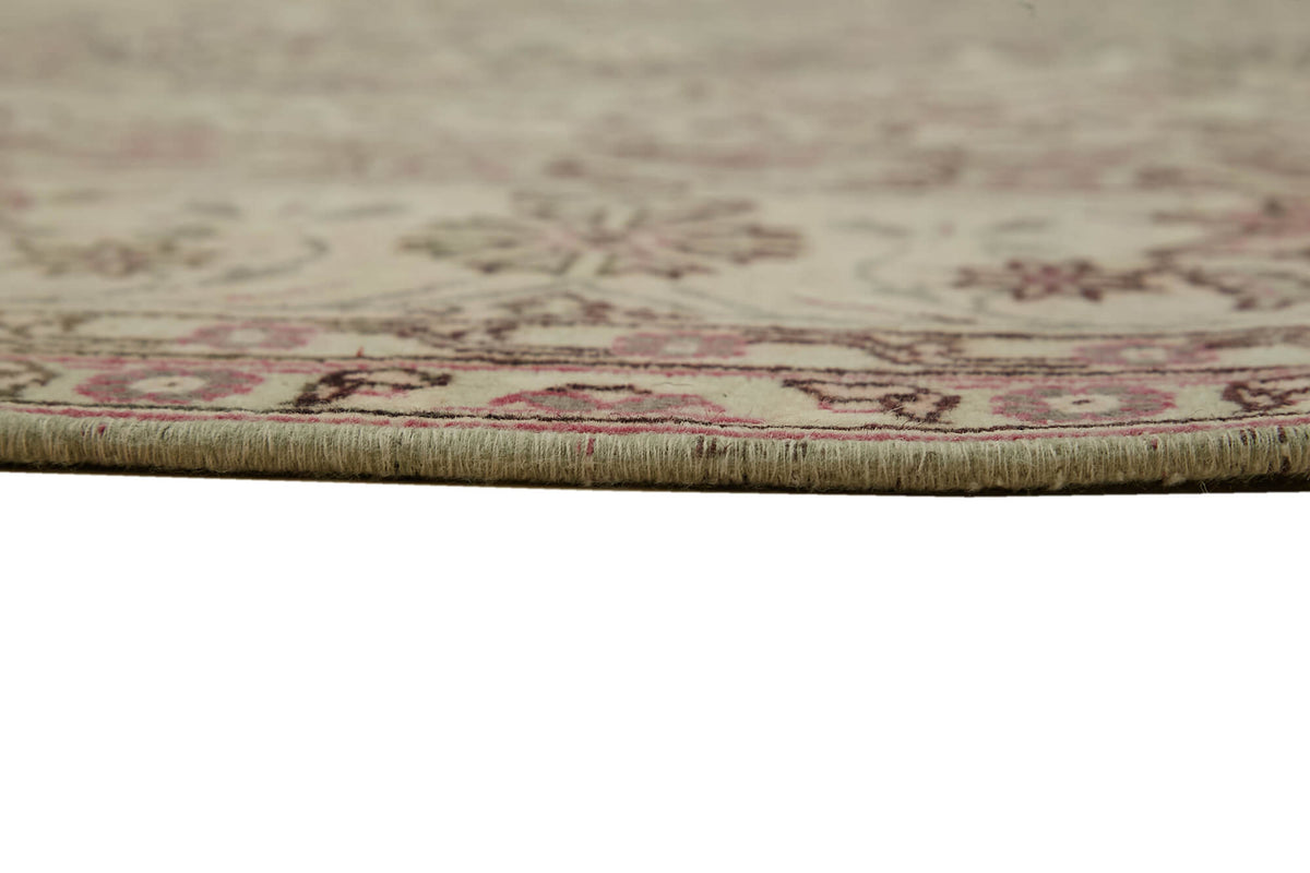 Rusvo Kahverengi Halı Bej Zeminli Vintage Madalyonlu 243x348 cm – farklı açı