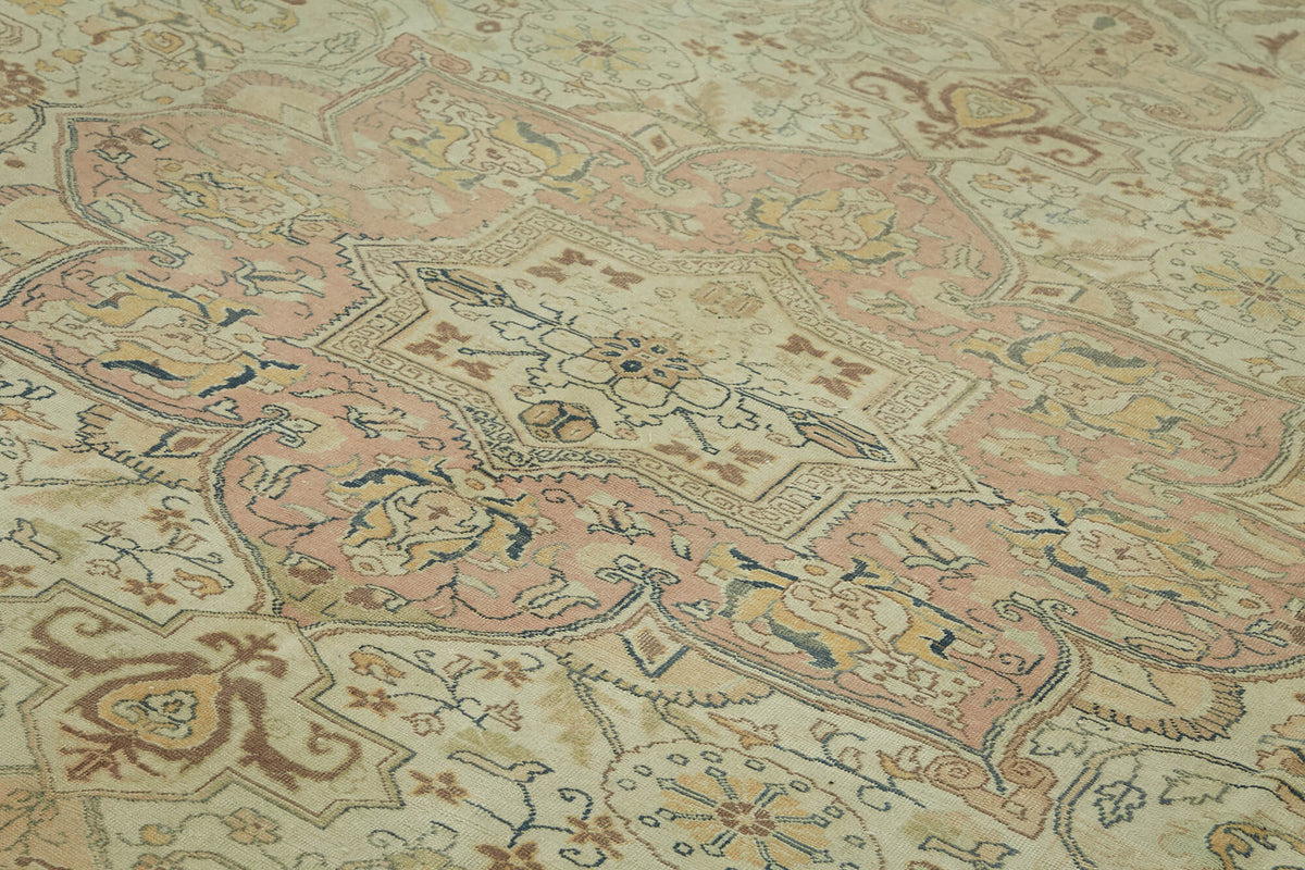 Rusvo Madalyon Desenli Bej Pembe Pamuk Yün El Dokuma Halı 267x389 cm – mekânda kullanım