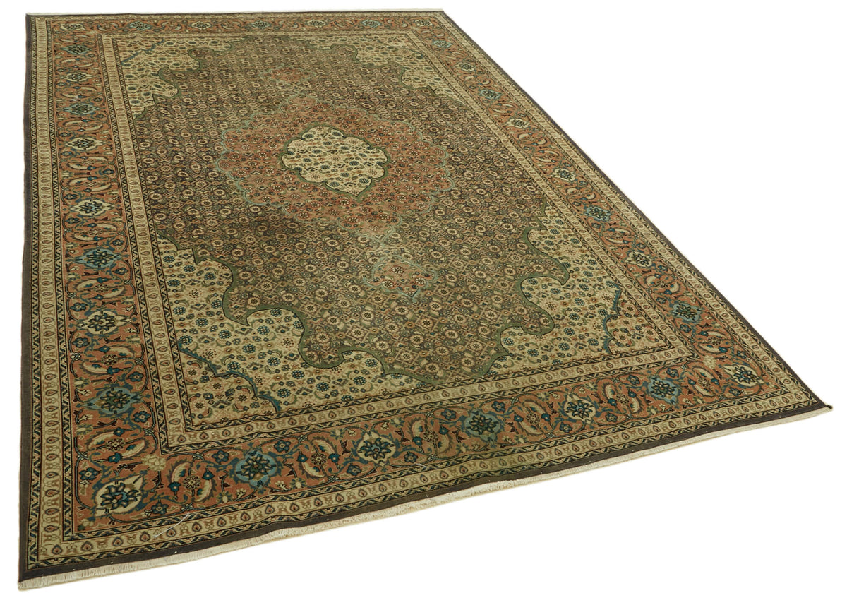 Rusvo Kahverengi ve Yeşil Madalyonlu Yün Vintage Halı 197x280 cm – genel görünüm