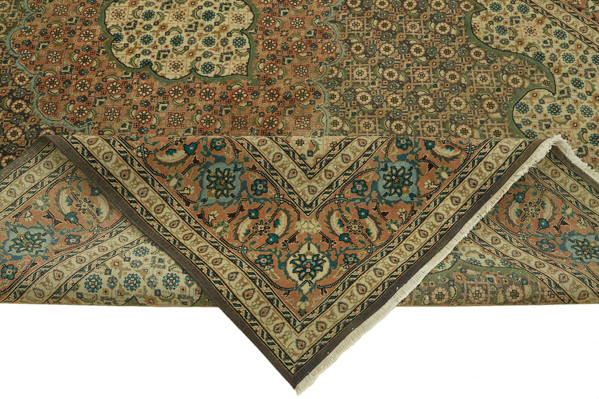 Rusvo Kahverengi ve Yeşil Madalyonlu Yün Vintage Halı 197x280 cm – kenar detayı
