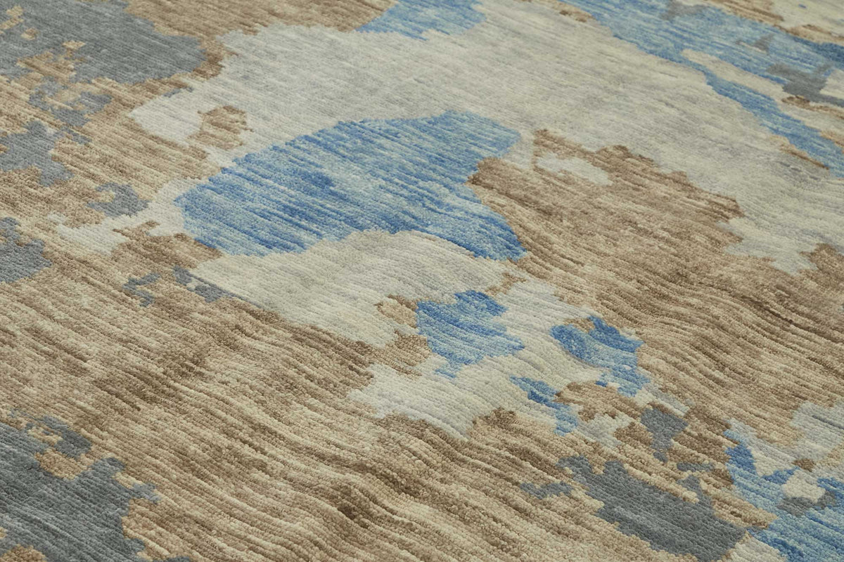 Nivro Gri Mavi Soyut Desenli Modern El Dokuma Halı 273x350 cm – mekânda kullanım