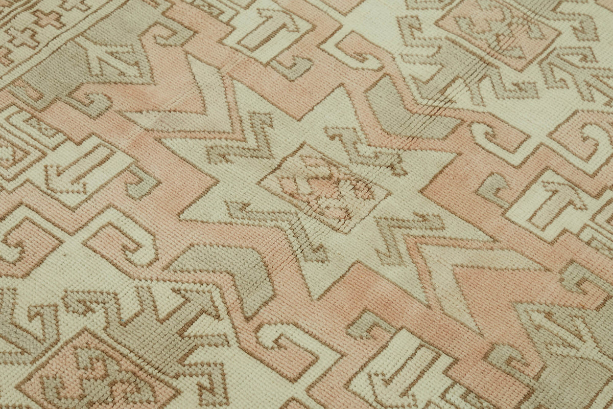Gekro Madalyon Desenli Vintage Bej Pembe Düz Dokuma Halı 129x177 cm – mekânda kullanım