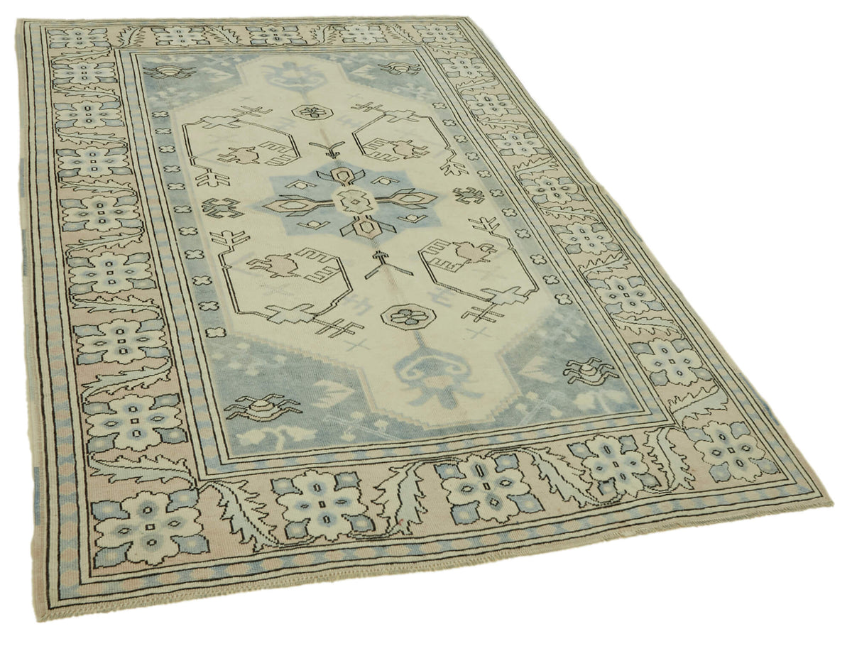 Kavale Anadolu Bej Mavi Geometrik Desenli El Dokuma Halı 163x230 cm – genel görünüm
