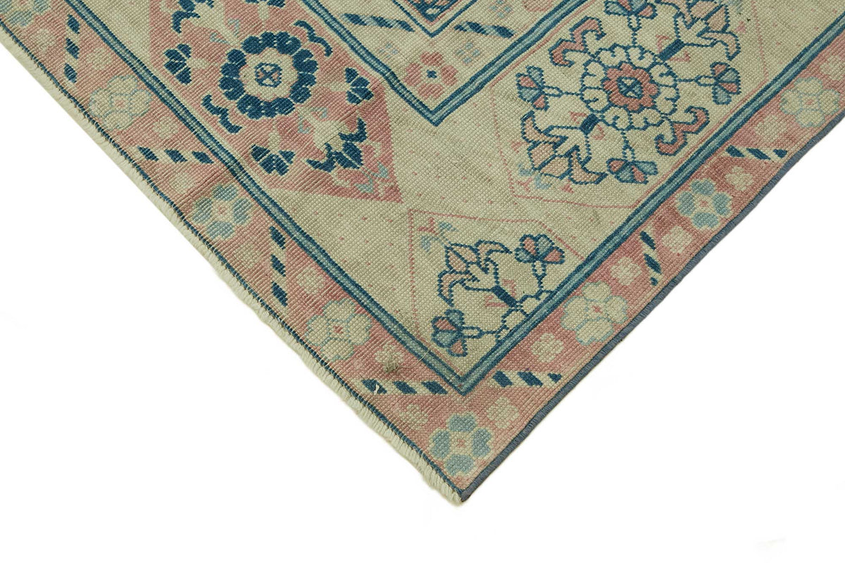 Kavale Çiçek Desenli Bej ve Pembe El Dokuma Vintage Halı 172x236 cm – detay görünümü