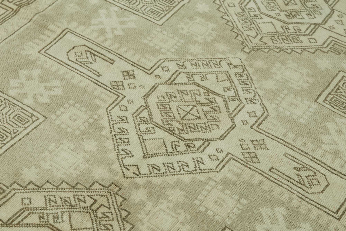 Kavale Bej Rengi Geometrik Desenli El Dokuma Halı 158x212 cm – mekânda kullanım