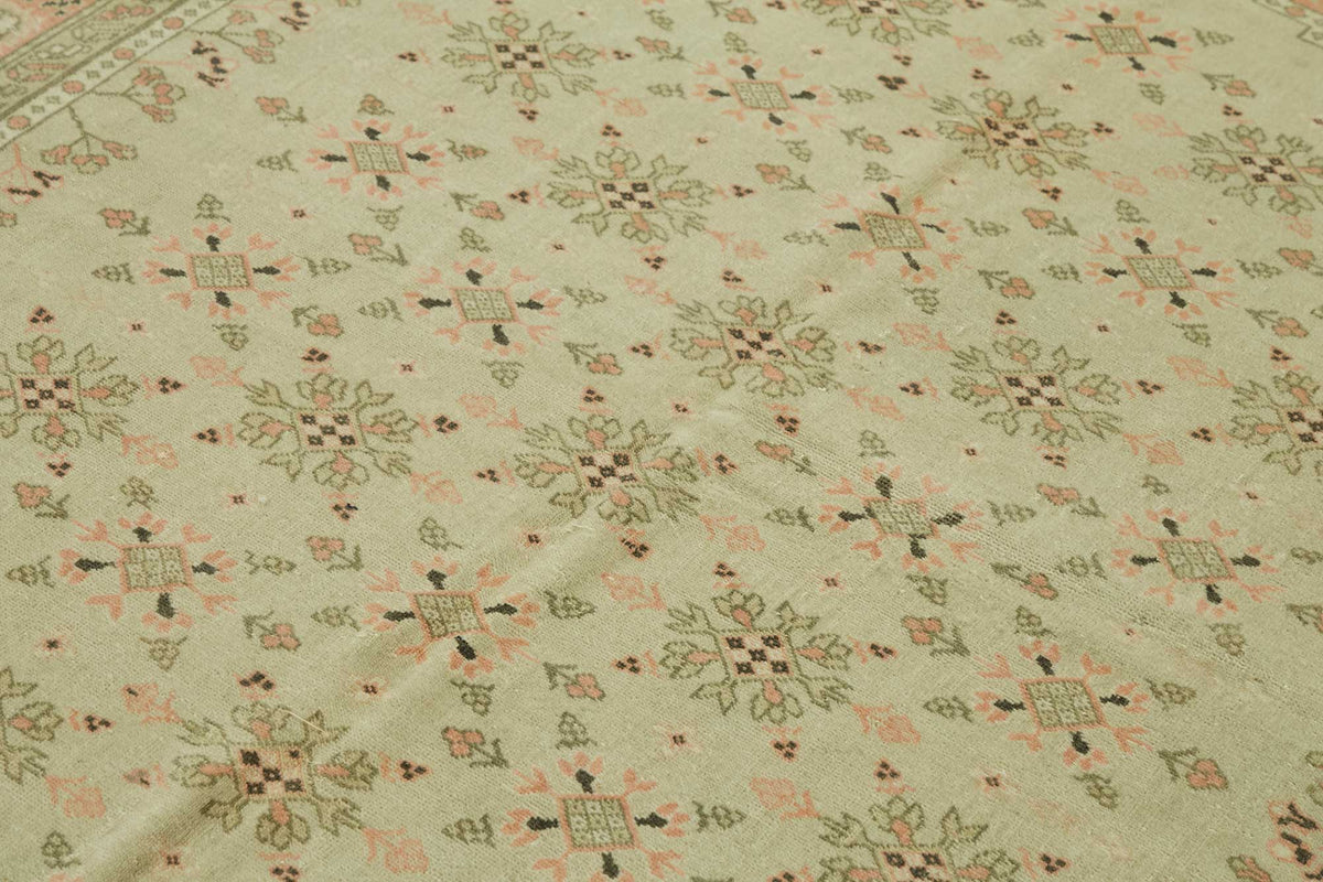 Kavale Anadolu Halısı Bej Pembe Geometrik Desenli 180x258 cm 46792 – mekânda kullanım