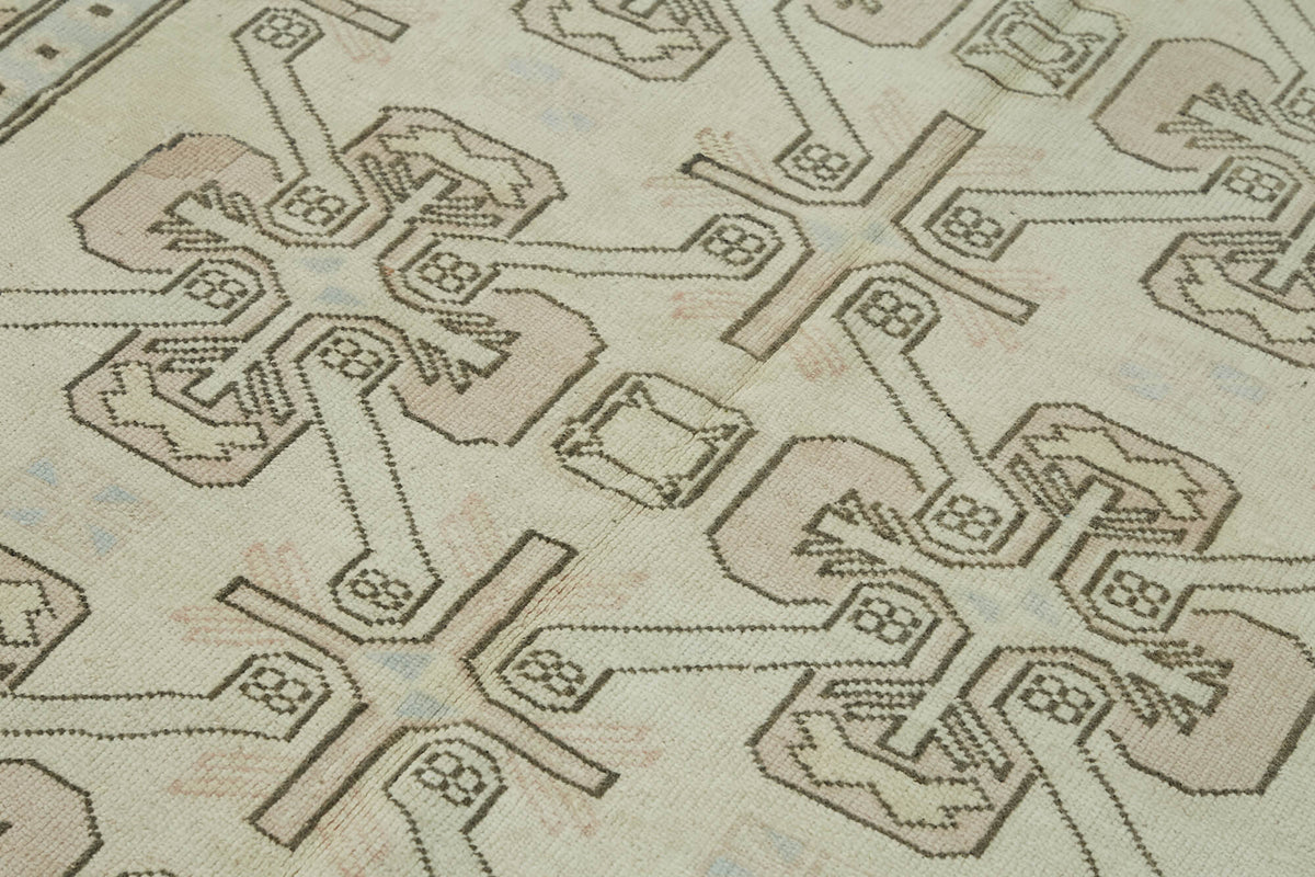 Kavale Bej Gri Geometrik Desenli El Dokuma Halı 175x254 cm – mekânda kullanım