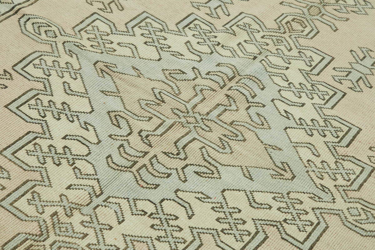 Kavale Anadolu Dokuma Açık Mavi Madalyon Desenli Halı 201x290 cm – mekânda kullanım