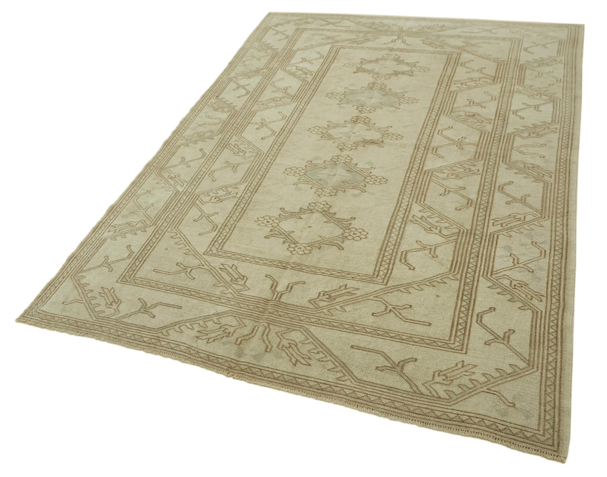 Kavale Düz Kahverengi Halı Etnik Geometrik Desenli 168x249 cm – doku yakın çekim