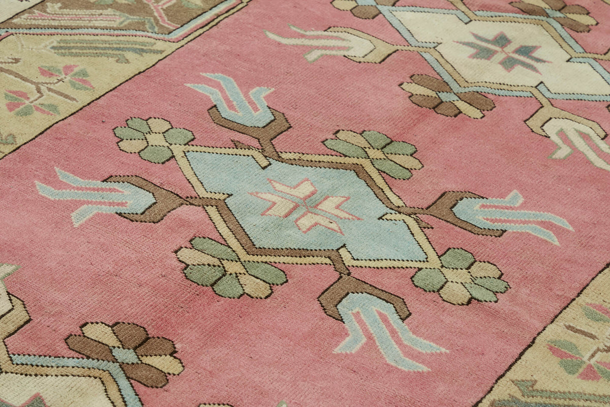 Kavale Gül Kurusu Geometrik Desenli El Dokuma Vintage Halı 215x280 cm – mekânda kullanım