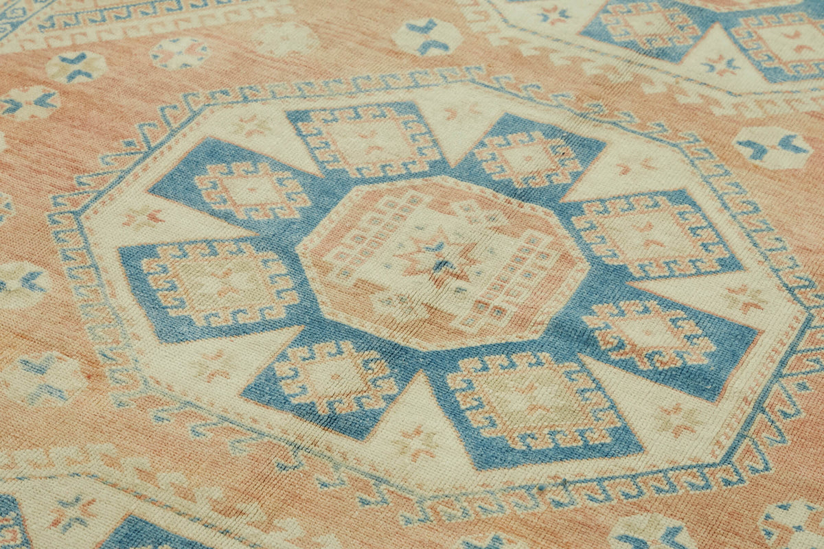 Kavale Açık Mavi Halı, Bej ve Terrakota Tonlu Madalyon Desen 191x299 cm – mekânda kullanım