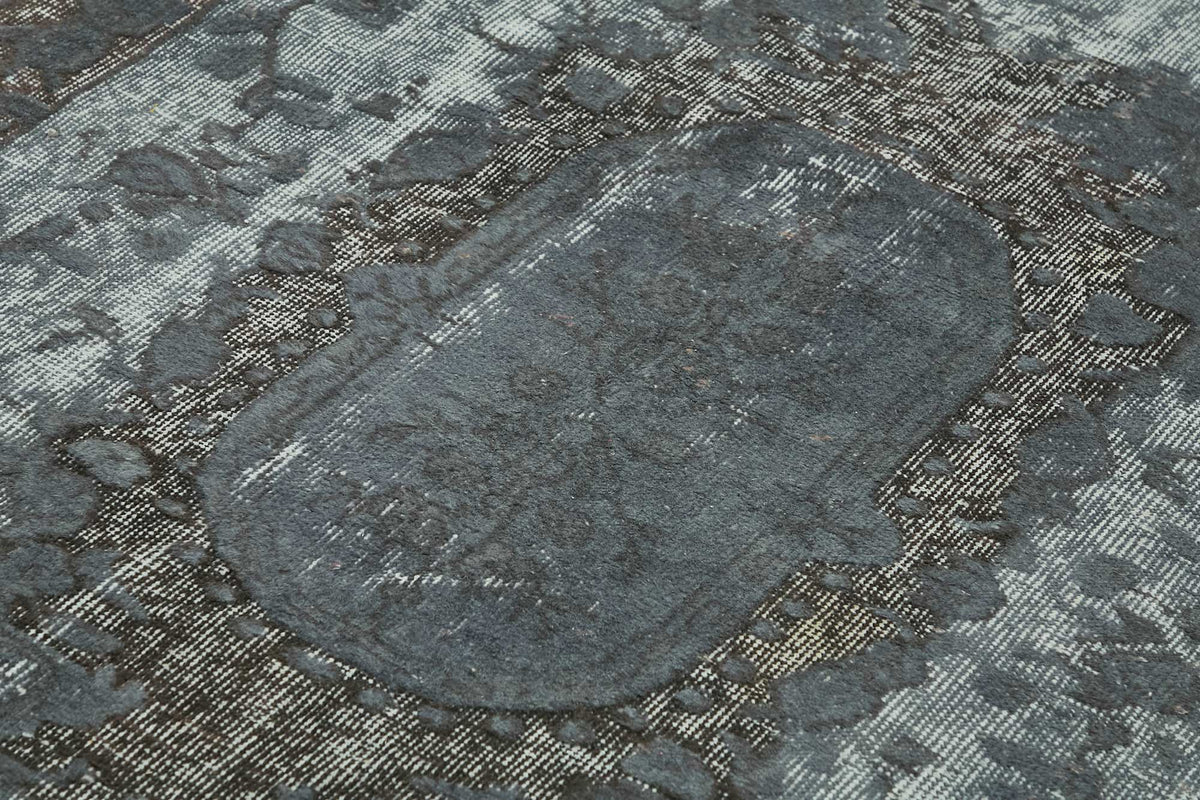 Tosole Antrasit Gri Klasik Madalyon Eskitme El Dokuma Halı 128x220 cm – mekânda kullanım