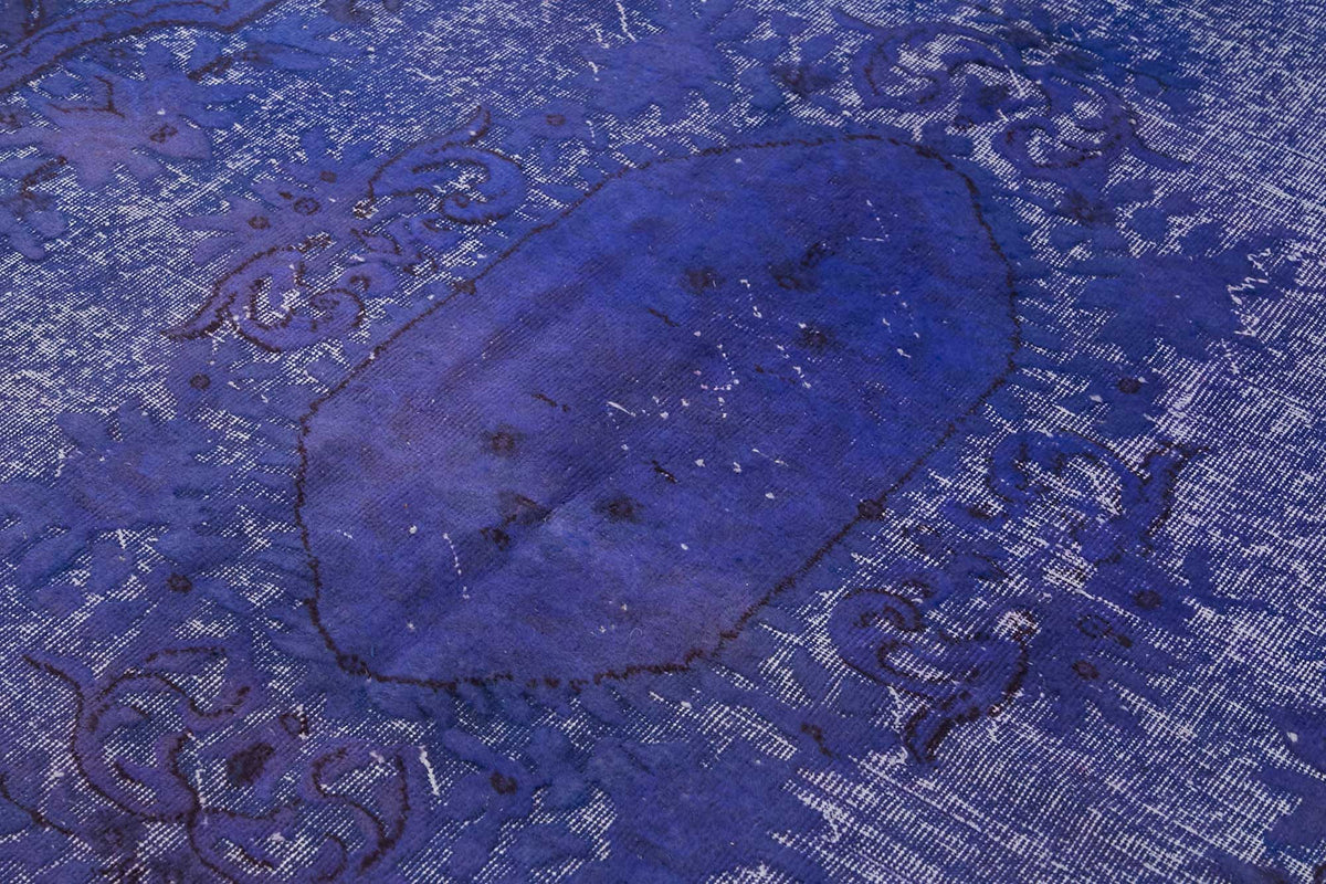Besko Mavi ve Lacivert Madalyon Desenli Oyma El Dokuma Halı 190x305 cm – mekânda kullanım