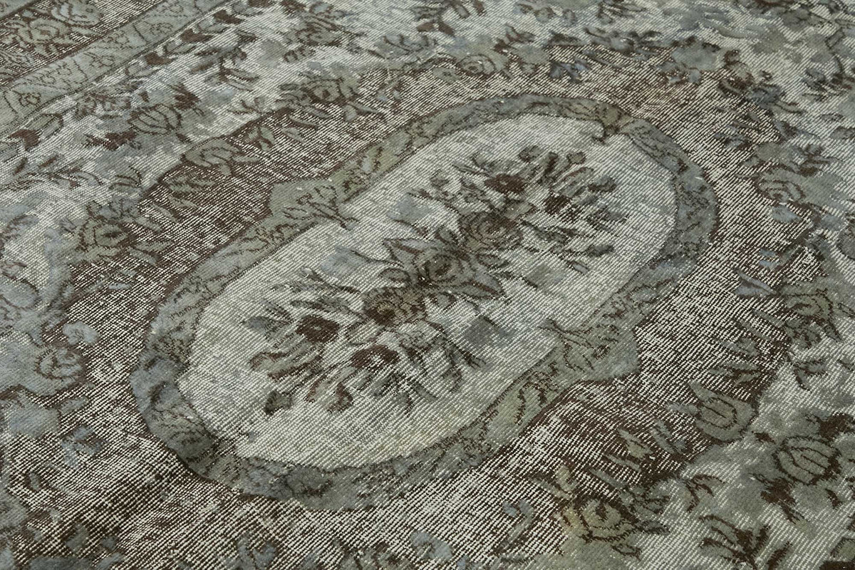 Besko Açık Gri ve Bej Madalyon Desenli Yün El Dokuma Halı 194x281 cm – mekânda kullanım