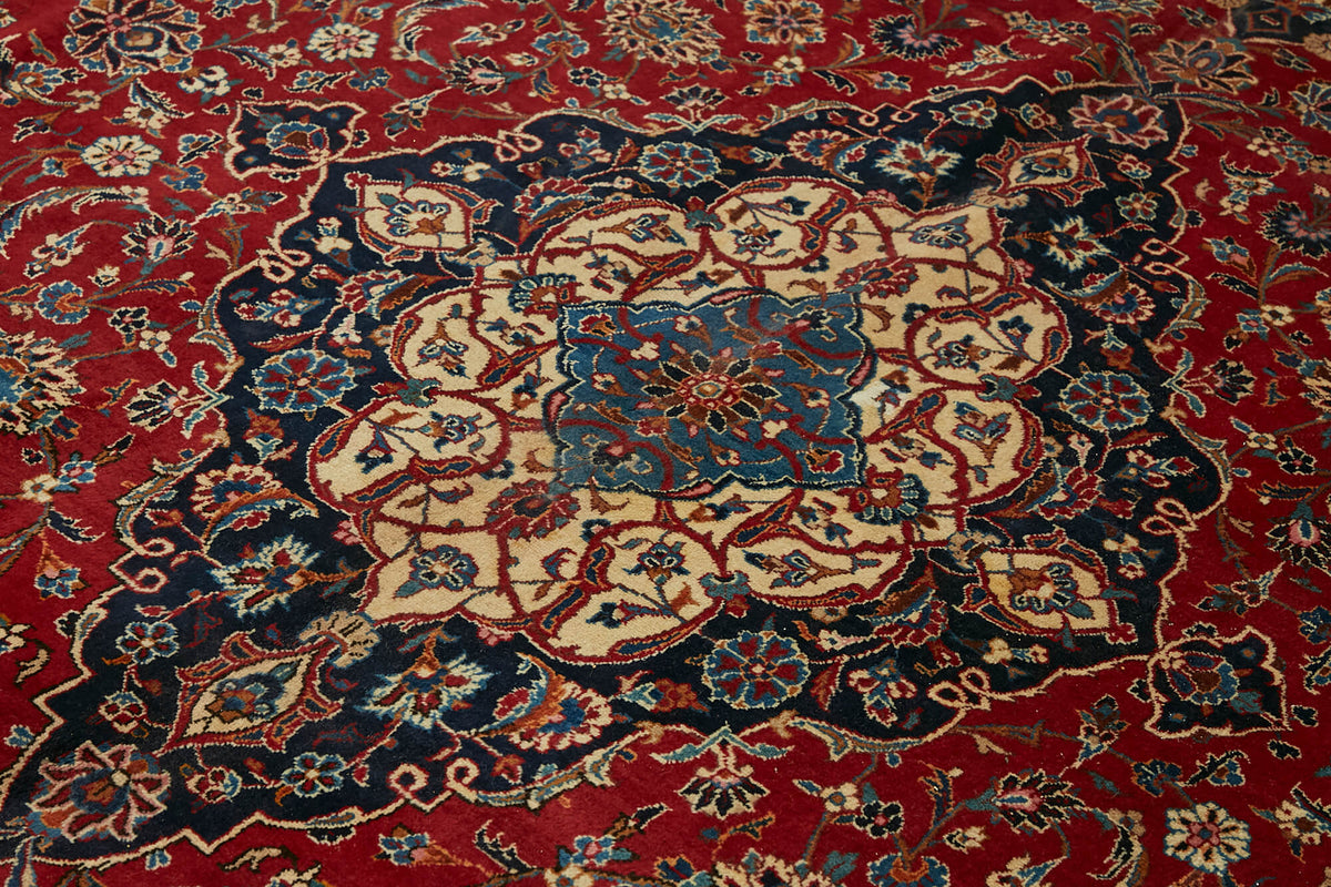 Rusvo Kırmızı Lacivert Madalyon Desenli Klasik El Dokuma Halı 305x389 cm – mekânda kullanım