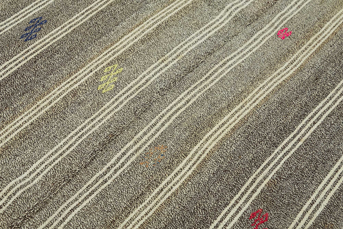 Truvo Gri Çizgili Halı El Dokuma Vintage Kıl Kilim 185x237 cm – mekânda kullanım