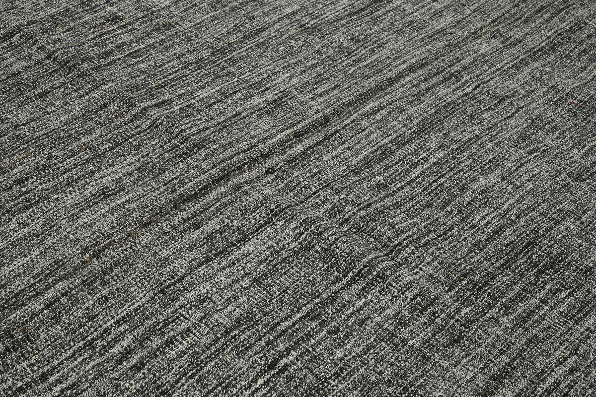 Truvo Antrasit Gri Desensiz Modern Keçi Kılı El Dokuma Kilim 242x287 cm – mekânda kullanım