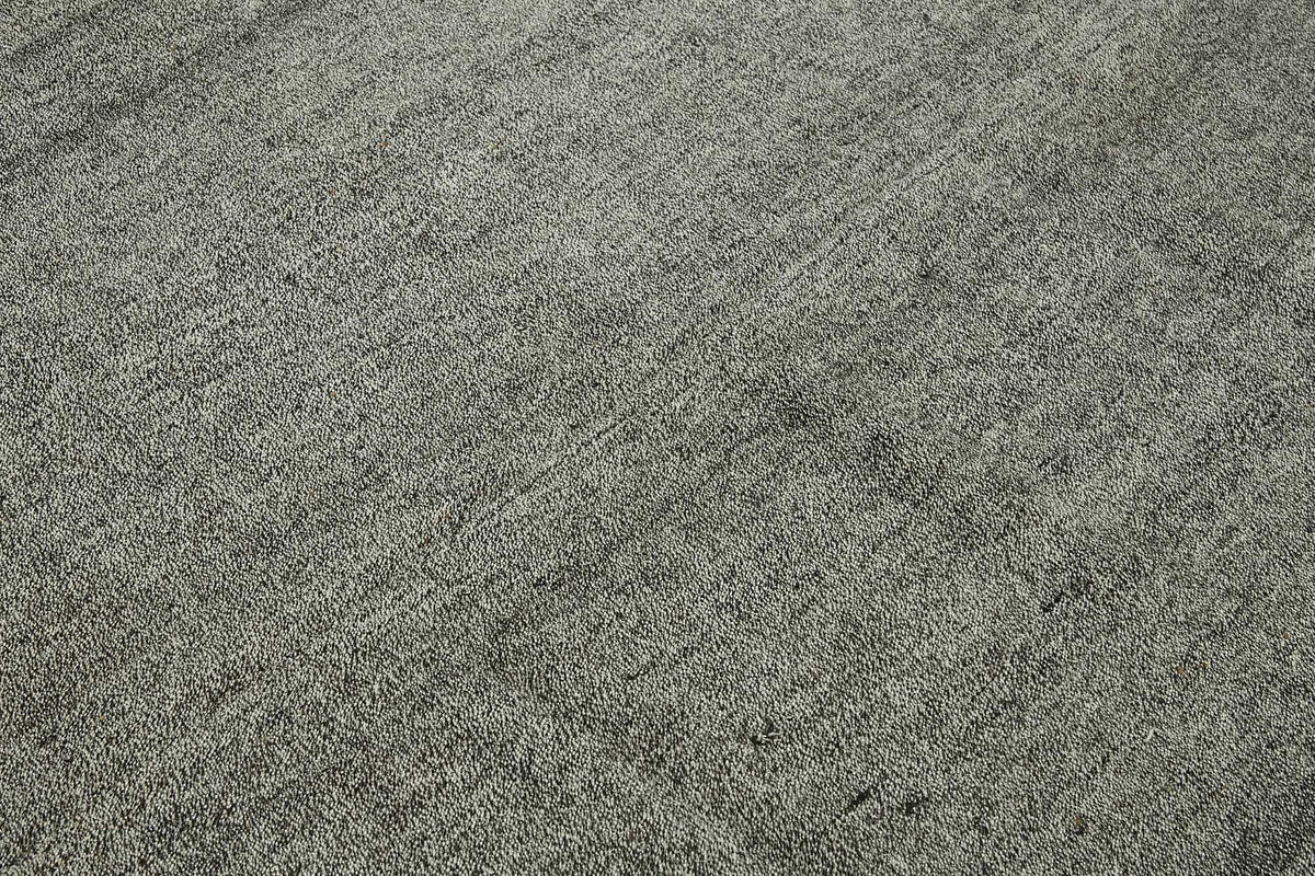 Truvo Gri Düz Modern Keçi Kılı El Dokuma Kilim 198x240 cm – mekânda kullanım