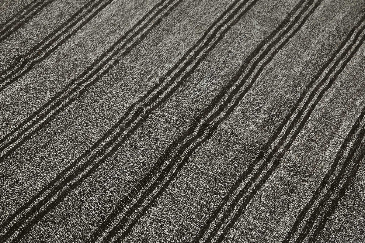 Truvo Modern Kilim Antrasit Gri Çizgili El Dokuma 181x290 cm 47222 – mekânda kullanım