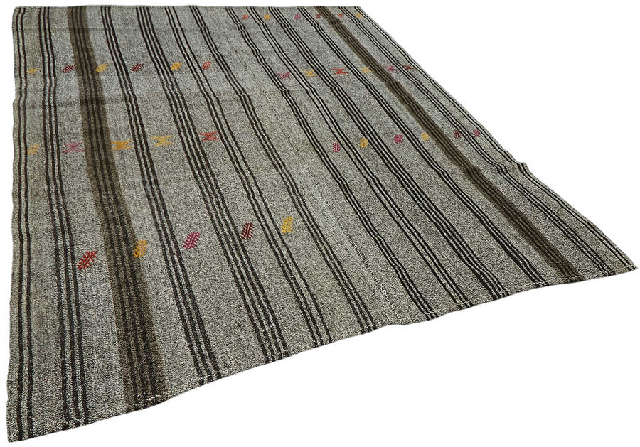 Truvo Siyah Gri Halı Dokusunda Çizgili Keçi Kılı Kilim 203x260 cm – genel görünüm
