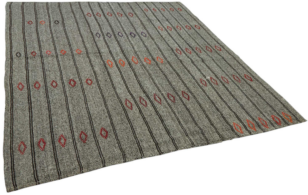 Truvo Gri Siyah Geometrik Desenli Keçi Kılı Kilim 216x263 cm – genel görünüm