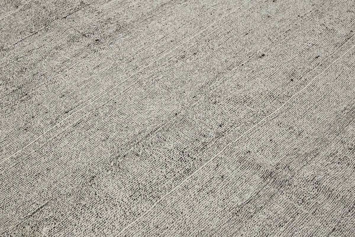 Truvo Bej Gri Desensiz Modern Keçi Kılı El Dokuma Kilim 200x272 cm – mekânda kullanım
